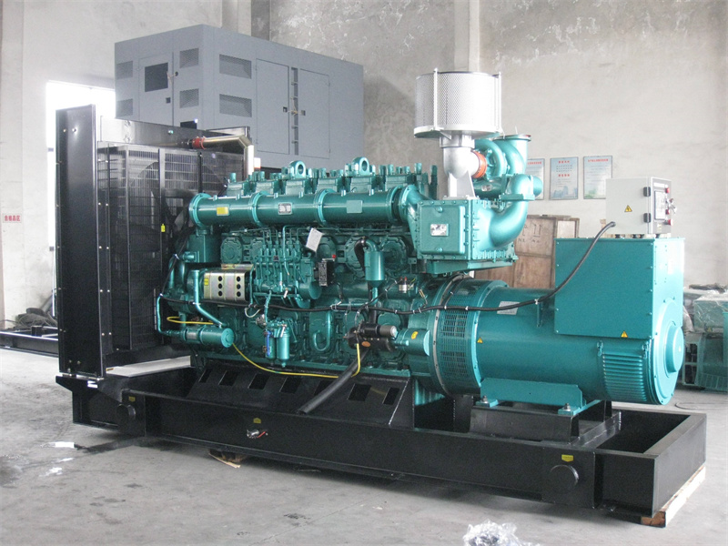 枞阳200KW 柴油发电机的油耗是多少？