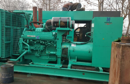 枞阳发电机组如何判断水冷式机油散热器内部是否需要清洗？